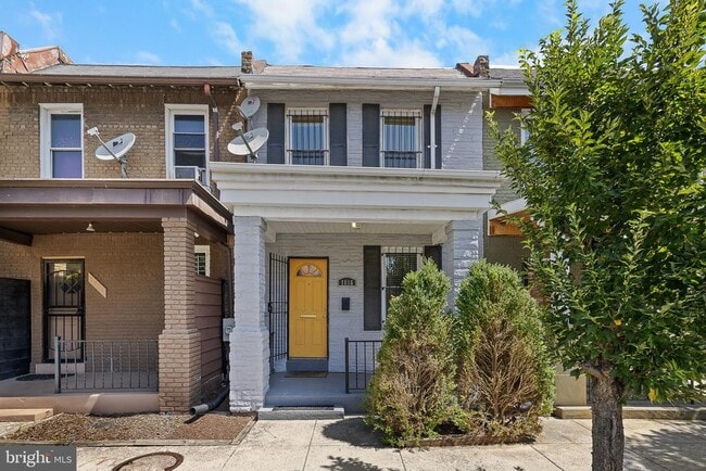 Building Photo - 1816 Rosedale St NE