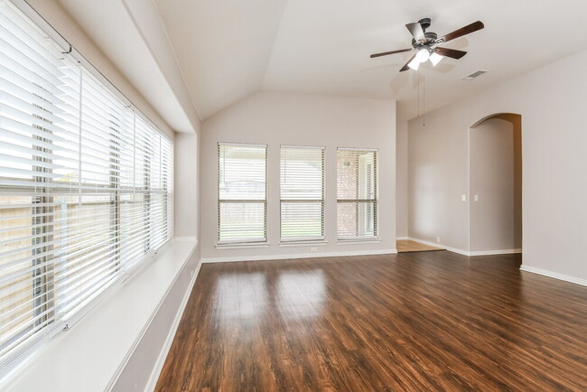 Foto del edificio - 636 Brooks St