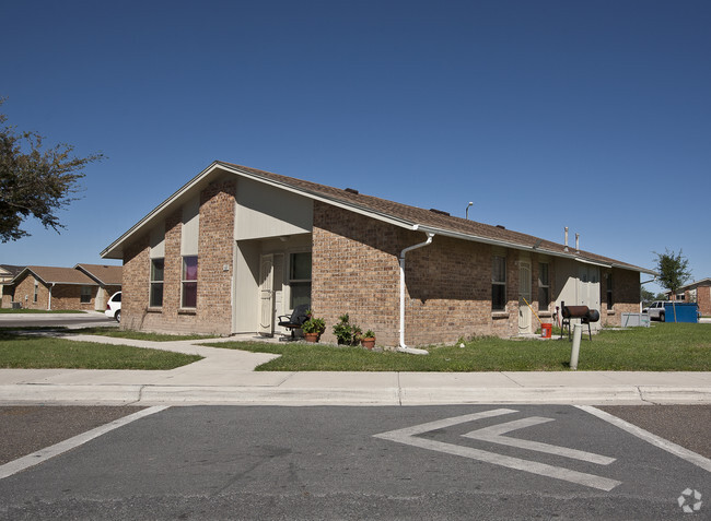 Building Photo - Vista Park