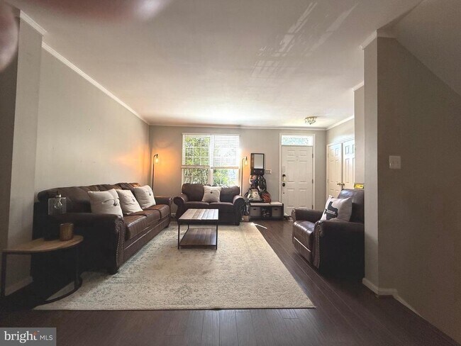 Foto del edificio - 8807 Howland Pl