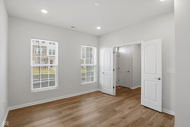 Foto del edificio - 14573 Elsmere Ln