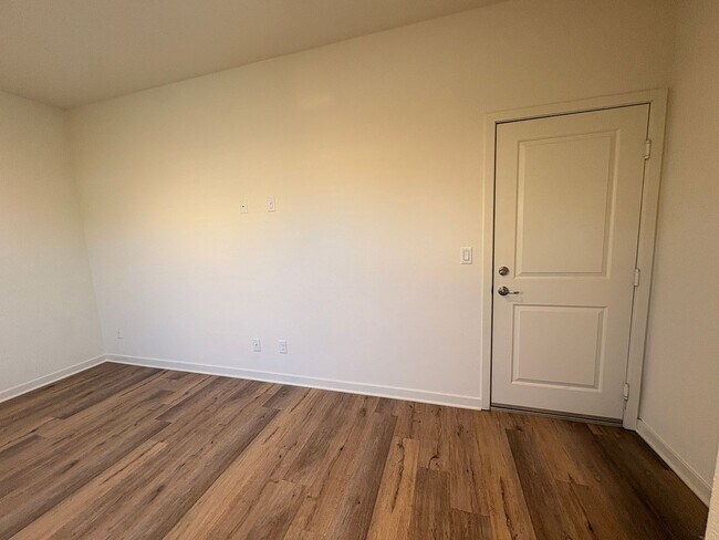 Foto del edificio - 2 bed, 2.5 bath located in Anaheim, CA !