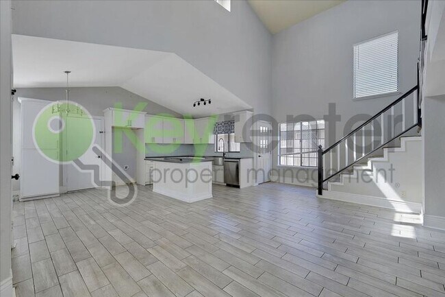 Building Photo - 1320 Hidalgo Cir