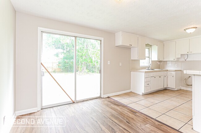 Foto del edificio - 5442 Foxboro Rd