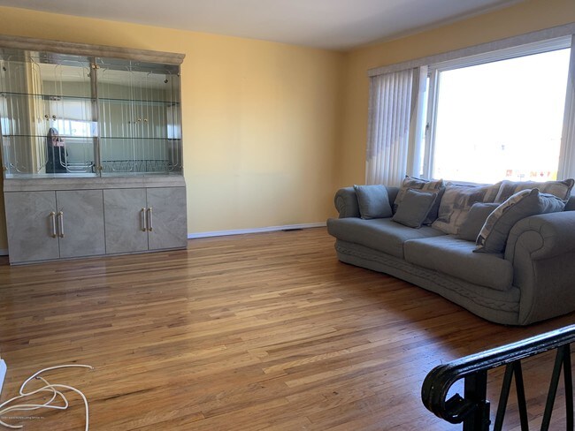 Foto del edificio - 450 Leverett Ave