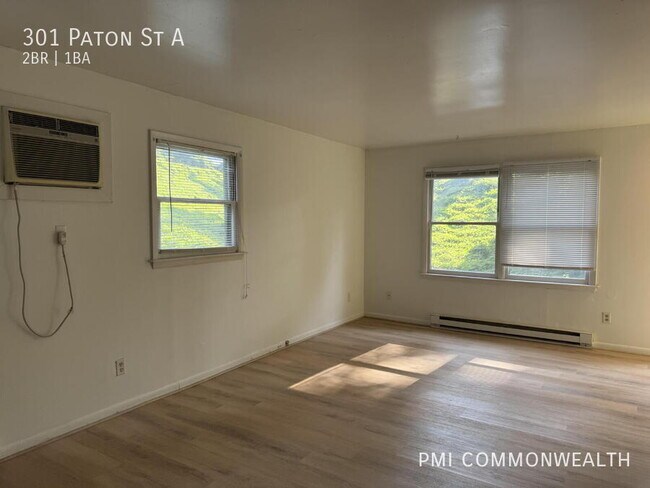 Building Photo - 301 Paton St