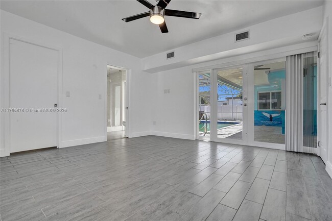 Foto del edificio - 9240 SW 54th St