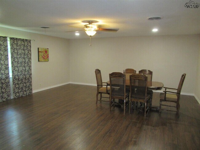 Building Photo - 4101 Northwest Fwy