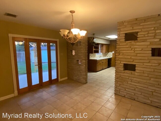 Building Photo - 3 br, 2 bath House - 5914 Fermi Dr