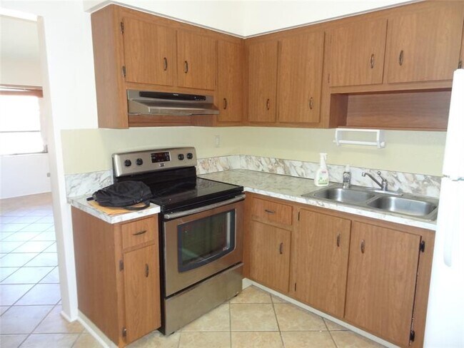 Foto del edificio - 2212 Johnson St