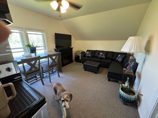 Building Photo - 2732 S Hacker Rd