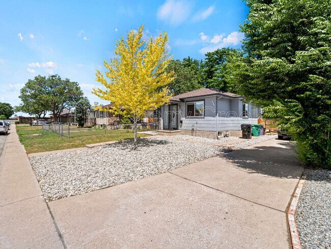Foto del edificio - 550 Winona Ct