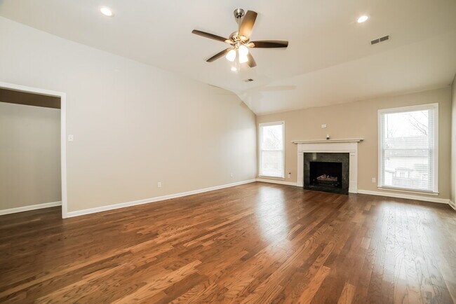 Building Photo - 255 S Sanga Rd