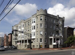 Building Photo - 232 Cooper St