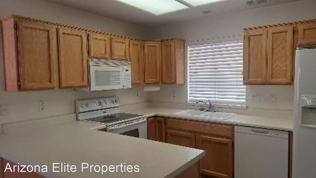 Building Photo - 2 br, 2 bath House - 10944 E Lindner Ave