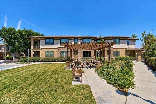 Foto del edificio - 6046 Bellevue St