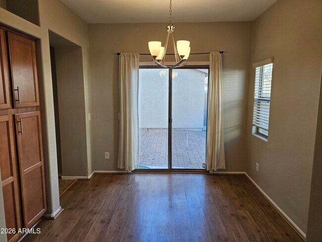 Building Photo - 4666 E Redfield Rd