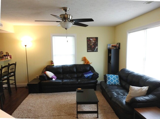 Foto del edificio - 1752 W Countryside Ln