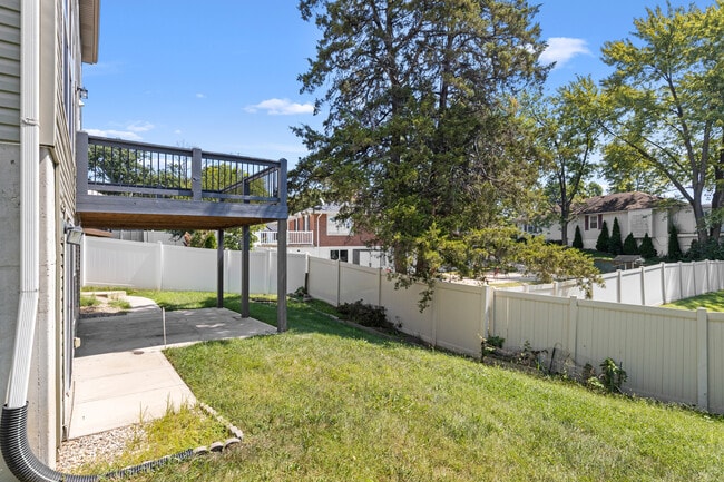 Building Photo - 1304 Mason Grove Dr