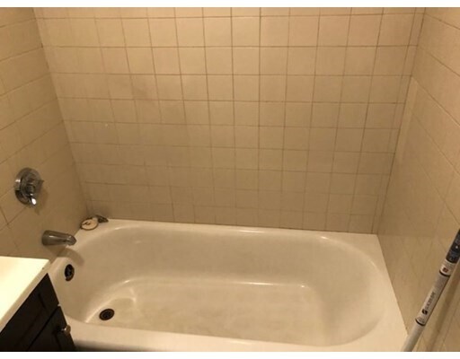 Foto del edificio - 180 Central St