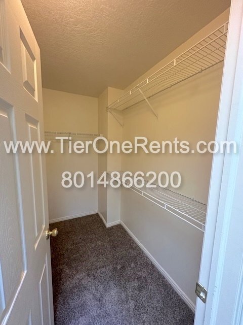 Building Photo - NO DEPOSIT option available for qualified ...