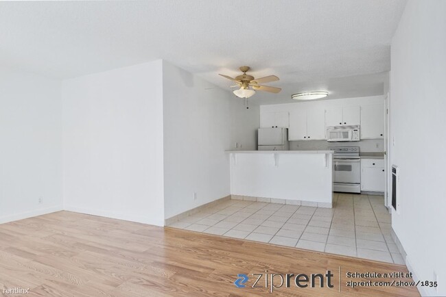 Building Photo - 1 br, 1 bath Condo - 466 Crescent St, Oakl...