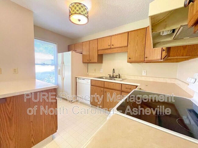 Foto del edificio - 11 Elderberry Ln