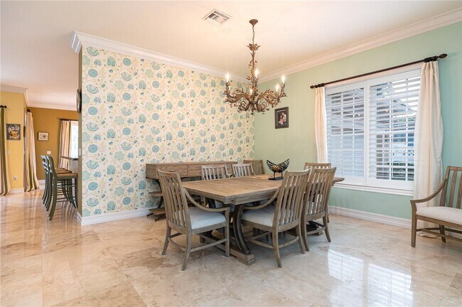 Building Photo - 514 Solar Isle Dr