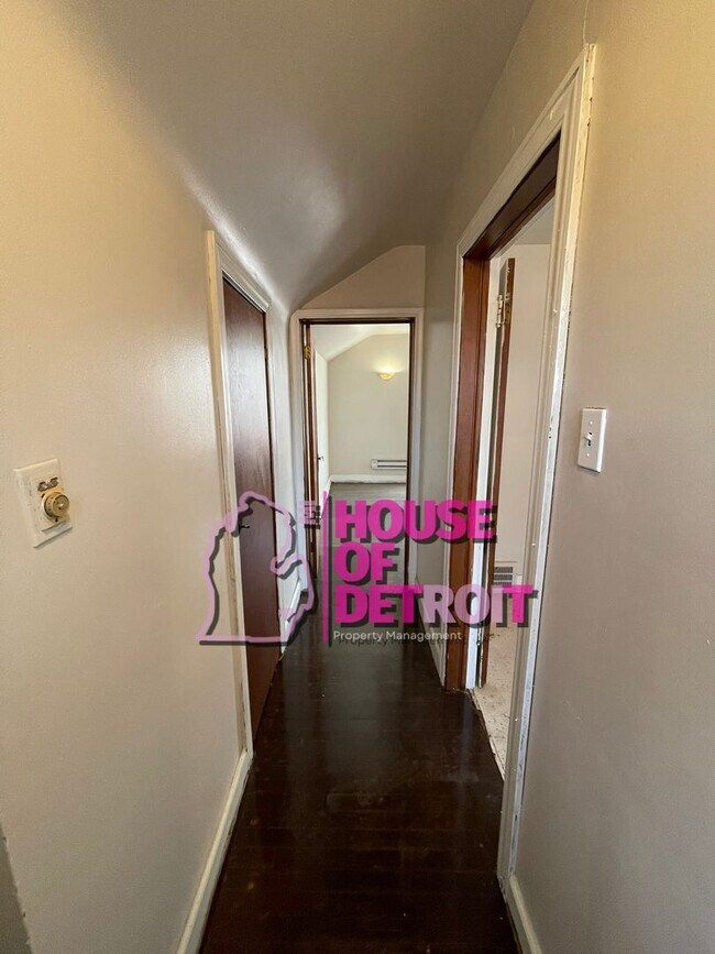 Building Photo - 17167 Hartwell Detroit*