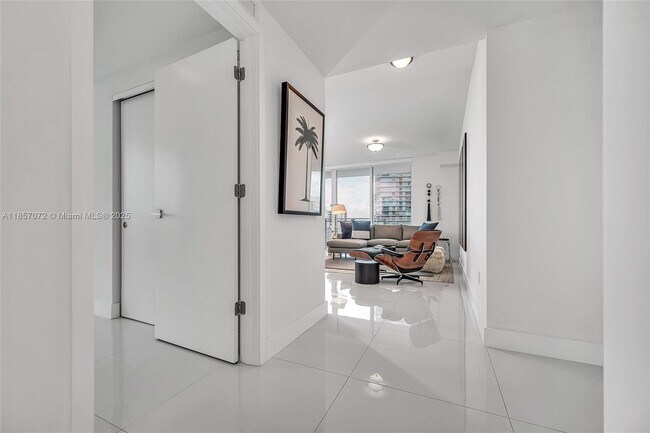 Foto del edificio - 1080 Brickell Ave