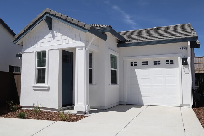 Building Photo - 4159 Creek Bank