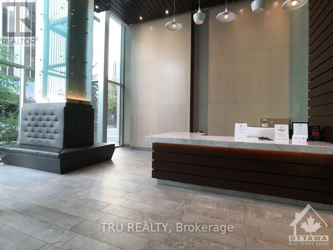 Building Photo - 40 Nepean St