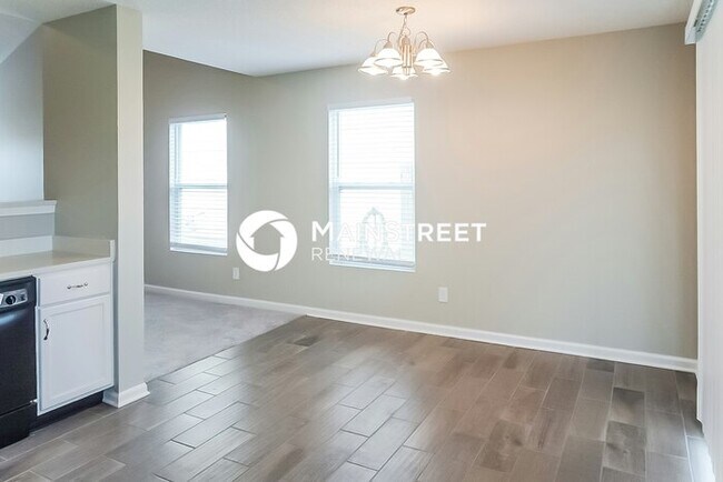 Building Photo - 3 Bedroom Pet-Friendly Home in Greenwood, ...