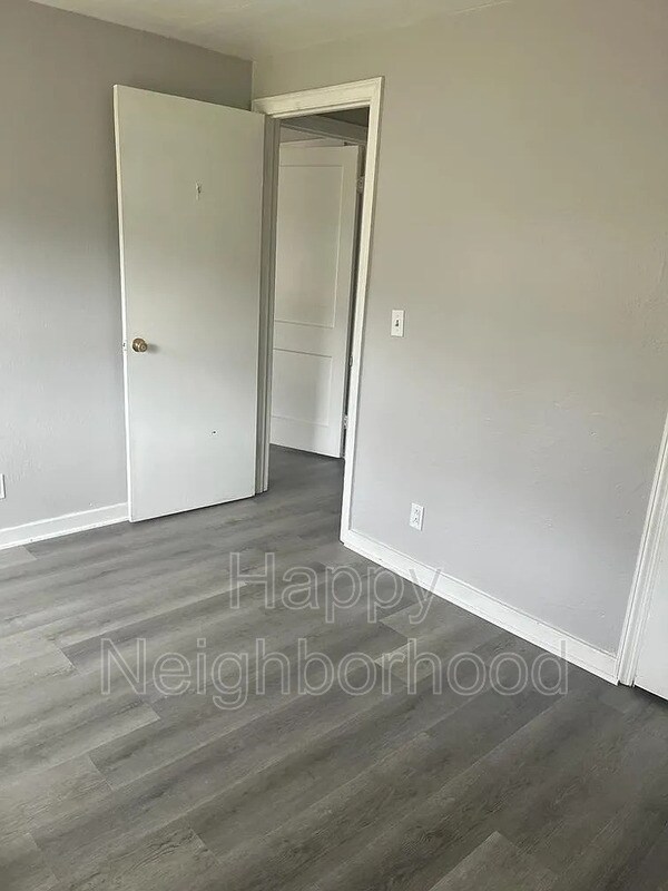 Foto del edificio - 153 N Ridgeland Rd