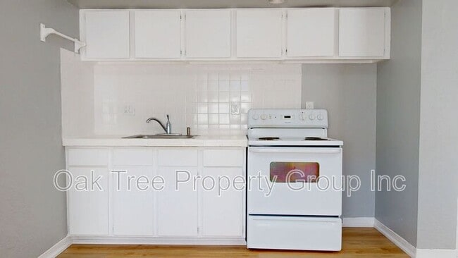 Foto del edificio - 2232 Seminary Ave