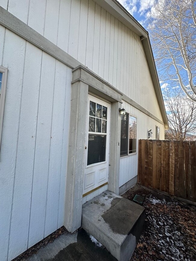 Building Photo - 1297 NE Dawson Dr