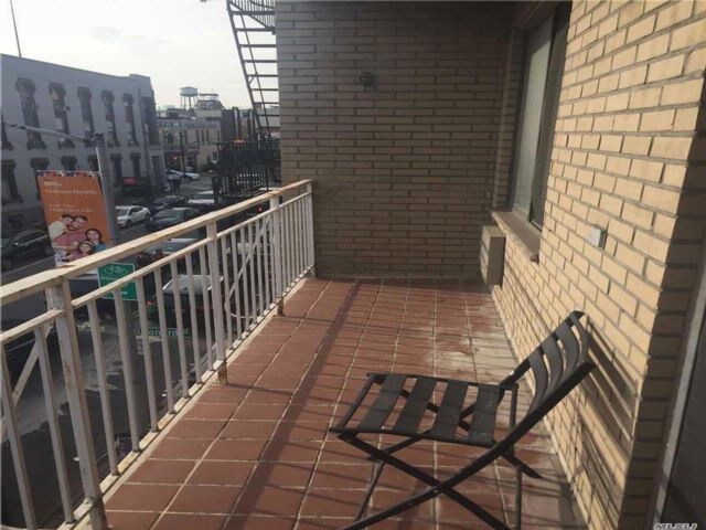 Foto del edificio - 112 Greenpoint Ave