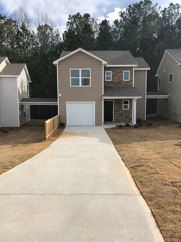 Foto principal - 645 Carlton Pointe Dr