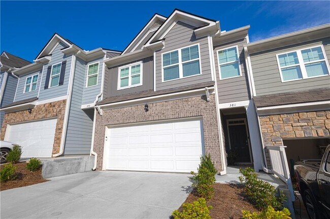 Foto del edificio - 381 Stoneybrook Dr