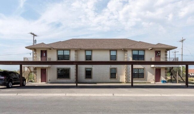 Foto del edificio - 120 Ramon Cardenas Dr