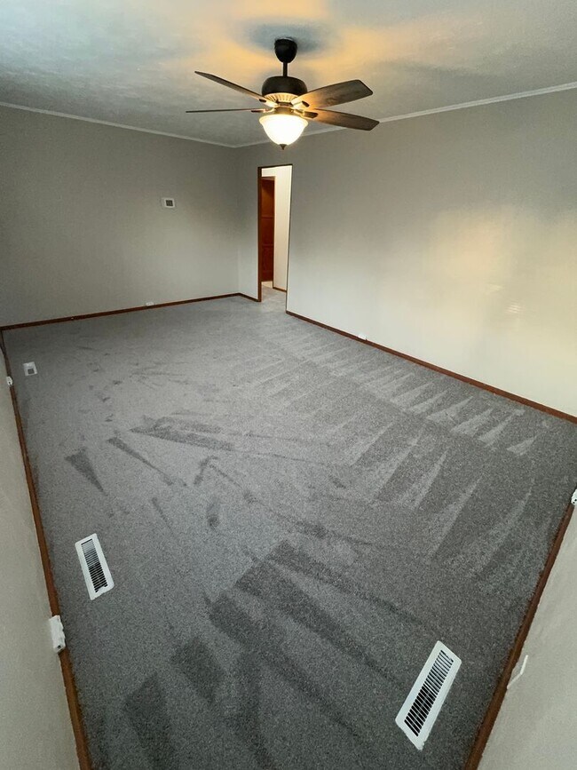 Foto del edificio - Stunning 2-Bed, 2-Bath Home with Oversized Garage!