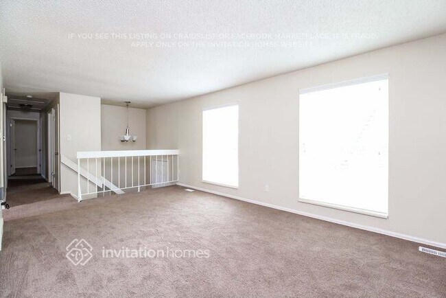 Foto del edificio - 10970 Newland St