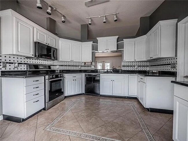 Building Photo - 8033 Apple Blossom Dr