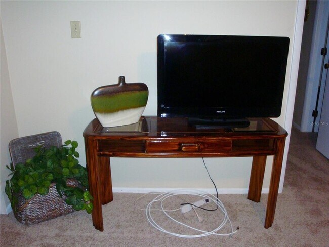 Foto del edificio - 244 Cypress Ln