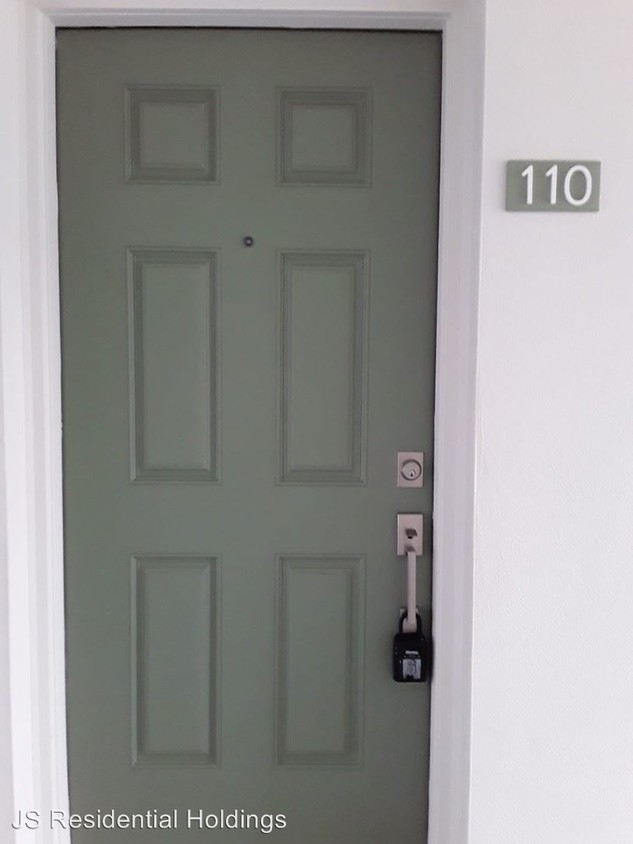 Primary Photo - 1 br, 1 bath Apartment - 115 S Lois Ave # 110