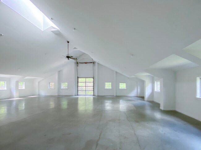 Building Photo - 3127 US-9
