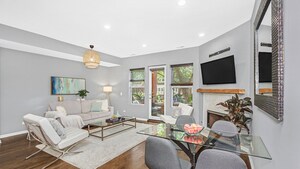 Foto del edificio - 1428 W Farragut Ave