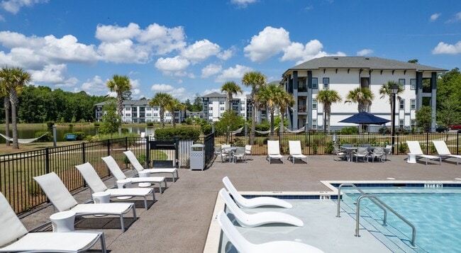 Building Photo - The Crossings at Pooler