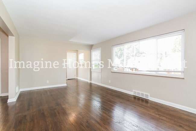 Building Photo - 4168 Paxton Woods Lane