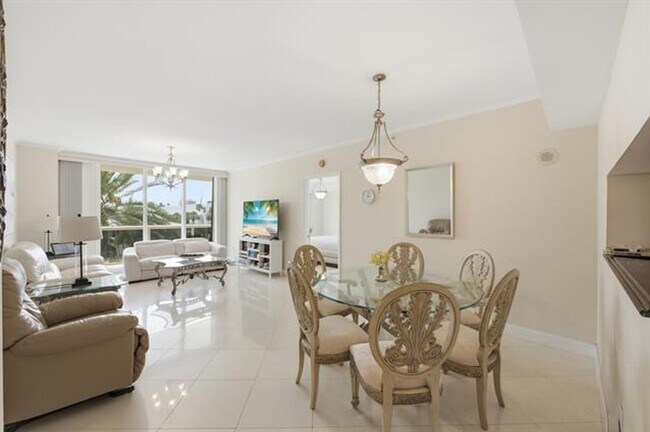 Foto del edificio - 9595 Collins Ave